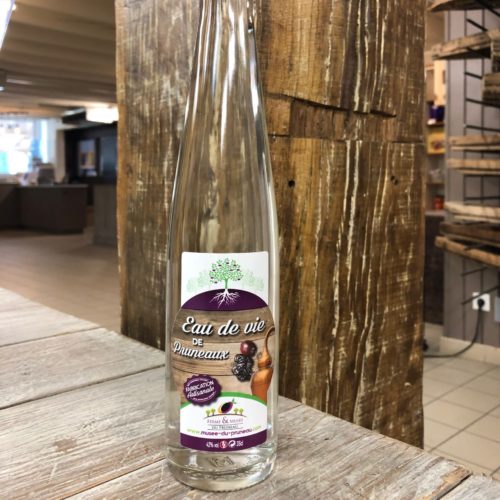 Eau de vie de pruneaux